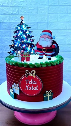 The Christmas cake designs this year are amazing. Are you ready for Christmas? #cakedecoration #cakelovers #fblifestyle #viralreelschallenge #cakeart #cakesofinstagram #cake #viral | Layered in love by Dilia