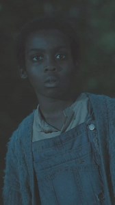 🎬 Never Let Go (2024) . . . 📖 Story (Catchy & Original): Ek maa apne do chhote beton ke saath isolated jungle me rehti hai. Unka maanna hai ki bahar ki duniya me ek invisible evil force hai 😨 . Maa kehti hai ki rope ko kabhi mat chhodna… kyunki agar connection toot gaya, to “evil” unhe pakad lega 👿 . Lekin dheere-dheere bachchon ko doubt hone lagta hai — kya sach me bahar koi monster hai ya ghar ke andar ka psychological fear hi unhe control kar raha hai? . Survival, trust aur psychological