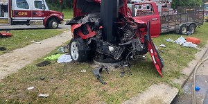 Archer Road crash sends 4 children, 2 adults to the hospital, lanes reopen