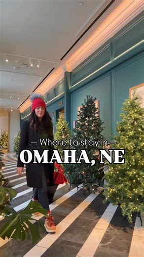❤️Luxury Hotel in Omaha, NE❤️ We headed for a weekend trip in Omaha, NE just 2.5 hours from KC. We stayed/hosted at the @thecottonwoodhotel it was absolutely beautiful and had so many amenities! Here’s my highlights below 👇 ❤️ Orleans Room restaurant is just off the lobby and has really good food. We had dinner there and absolutely loved the Reuben and the Wagyu Smashburger. ❤️ The hotel also has a steakhouse on site, cafe, and a Holiday pop-up bar. On Sunday we saw lots of people dressed up co