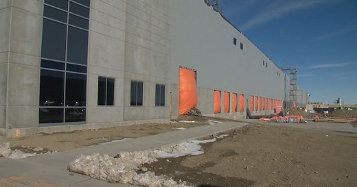 Walmart building new fulfilment centre north of Calgary, vows to create 325 new jobs
