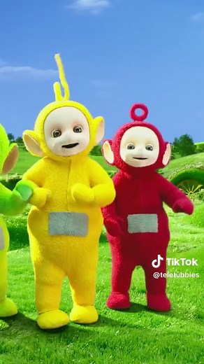 Teletubbies Walk Forwards and Backwards | Tubbytastic Fun!