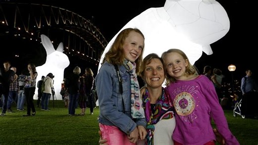 Sydney Opera House washed in Vivid colour