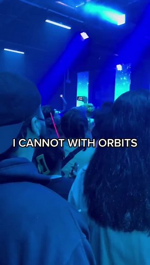 HOW AM I GONNA EXPLAIN THE LOONA CONCERT TO MY MOTHER WHEN WE GO SODJSK #loona #loonainsf #nourisheveryyou #tomorrow_x_together #kpop #fancam #ReTokforNature #twitter #heejin #hyunjin #haseul #yeojin #vivi #kimlip #choerry #jinsoul #oliviahye #yves #chuu #gowon #fyp