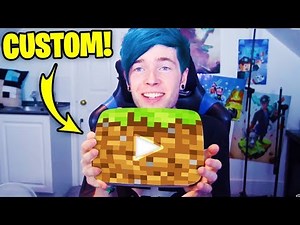 5 YouTubers With CUSTOM PLAY BUTTONS! (DanTDM, Guava Juice, PewDiePie)