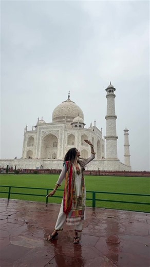 Titli travel at Taj Mahal | Bollywood-inspired India visit