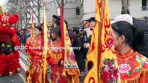 L'Éclat et la Fureur : Le Défilé du Nouvel An Lunaire embrase Paris pour l'Année du Cheval de Feu