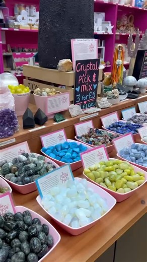 Here are some of our favourite crystals and spiritual gifts to help you ease gently into January 🩷 and carry the best possible energy with you into 2026 ✨ January is about soft resets. Restoring balance. Choosing what you want to feel as you move forward. These pieces are perfect for calm minds, steady energy and positive intention as the year unfolds 💫 ✨ Moonstone - Balance, reset our energy around us ✨ Selenite – cleanse, recharge and keep your energy clear ✨ Spiritual gifts – intention cand
