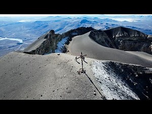 VOLCAN MISTI - AREQUIPA SOBREVOLANDO EN EL CRÁTER VIDEO DRONE