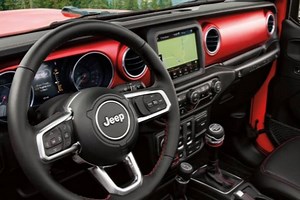 2018 Jeep Wrangler: Our Favorite Hits About the Interior