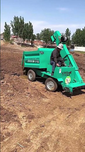 whatsApp: +8615638451357 Manure truck. Cleaning assistant, self-tipping bucket.