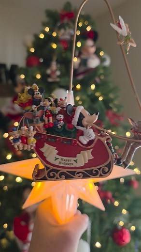 My Mickey Tree is almost done but I discovered my tree topper isn't wanting to rotate like it's supposed to 😢 Do I use it anyway ?? #mickeyholidaytree #disneyreels #Christmastree #disneychristmascrew #disneychristmastree | Magic by Design Travel
