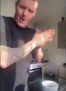 3.3M views · 23K reactions | Très peu de personnes connaissent la véritable histoire de l’intro et du groove de ce morceau devenu légendaire ... une véritable influence pour Michael qui développera une méthode avec un bon café bien chaud le matin ... | kacem wapalek | Facebook