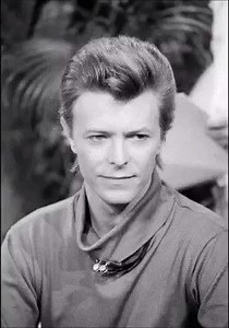 Just Take A Little Break...David interviewed by Andy Peebles for the BBC Radio 1 before his matinee performance at the Booth Theater, NYC, 7 Dec '80 #DavidBowie #Stargirl