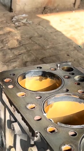 Mechanic Skills Ffc | How to Remove a Stuck Cylinder Sleeve liner #engineblock #removing Watch the precision and strength required to extract the sleeve... | Instagram