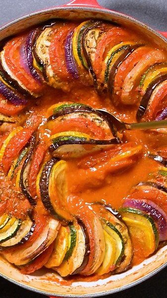 Ratatouille Recipe 🇫🇷 The Perfect Summer Dish with Zucchini & Eggplant