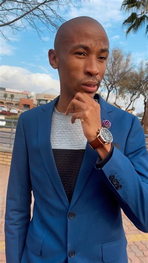 Fixed vs Variable Interest Rate: Which is Best for Your Loan? Are you taking out a loan or mortgage and wondering which interest rate option to choose? Fixed Interest Rate: - Predictable monthly payments - Protection from rising interest rates - Higher rates than variable options Variable Interest Rate: - Lower initial rates - Potential for savings if rates drop - Risk of increased payments if rates rise Watch our latest video to learn the pros and cons of fixed and variable interest rates and m