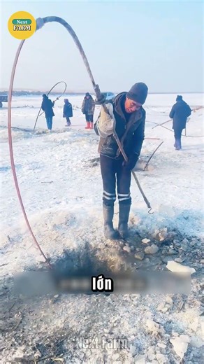 The Secret to Fishing with Bamboo Bows on Ice and Snow!