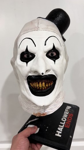 shapestudioz (@shapestudioz) - Terrifier 3 Mask Rehaul: Tinsley Studios Craftsmanship
