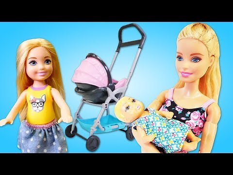 Barbie und Steffi gehen mit dem Baby spazieren. Video mit Puppen.