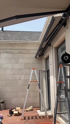 Exquisite Retractable Awning Ideas for Outdoor Balconies