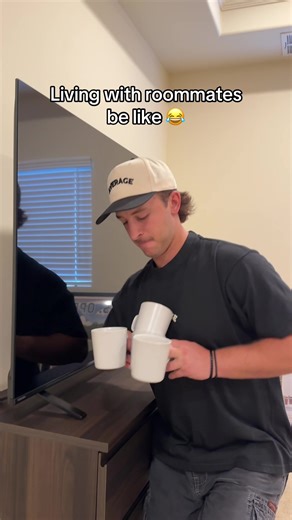 the pointer brothers (@thepointerbrothers_) - Living with Roommates: Cooking Fish Woes