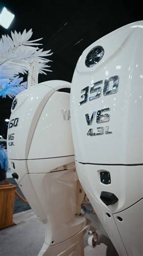 The crossover king — Grady‑White 321 CE delivers luxury, fishability, and flexibility in one sleek package. #Gradywhite #Boating #fishing #offshore | Grady-White Boats