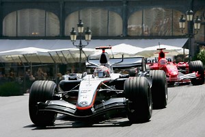 Watch: Kimi Raikkonen obliterates Fernando Alonso and the rest of the field in the 2005 F1 Monaco GP