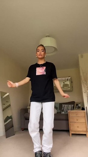 Fun 5-Second Dance for Serotonin Boost | Dance Tutorial
