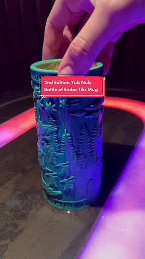This is the second edition of the mug that launched with the opening of Oga’s Cantina at both Walt Disney World and Disneyland Resort! 💫 #wdwnt #ogascantina #starwarsgalaxysedge #starwars #fyp