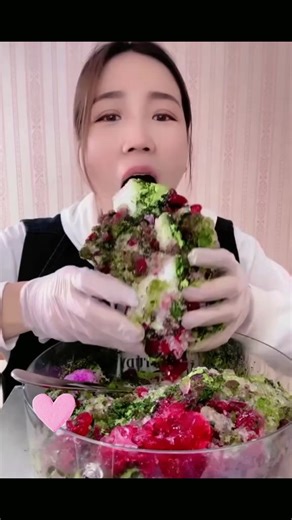 ASMR Ice Eating: Satisfying Crunchy Sounds