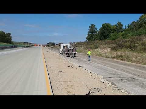 I-43, Ozaukee County, WI, Break Concrete for Removal with MHBT