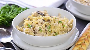 RECIPE: https://iamhomesteader.com/slow-cooker-chicken-and-noodles/ Everyone loves this easy Slow-Cooker recipe! Packed with flavor and homemade goodness, it's going to be a new favorite in your house! | Homestead Recipes