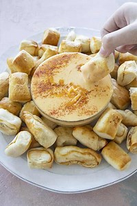 Beer Cheese Dip - The Salty Marshmallow