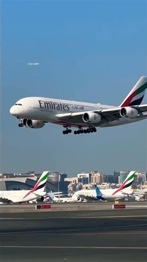 Why Pilots Fly Blindfolded During Teaining😨 #shorts #aviation #airbus #airplane #airport