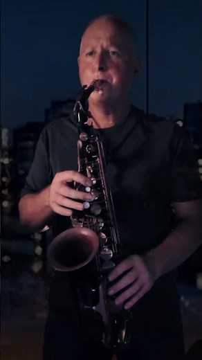 Sax Solo over Baker Street by Gerry Rafferty 🎷