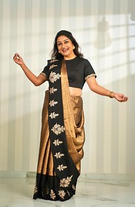 This video is really close to my heart because this saree was gifted to me by one of my brides—the same lovely girl I dressed up on her wedding day! Honestly, that just makes it extra special for me. She had this saree made just for me, knowing exactly what I like (and what I don’t!). She knows I’m not a fan of super heavy, all-over embroidery. I always say, let one thing be the star—either the blouse, the saree, or the jewellery. You can’t have everyone fighting for attention at the same time! 