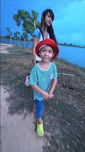 🎣 Just swung into the group🤣 #NongPhop #pobfamily #familyvlog #fishing