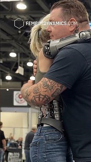 Guest Tries Ultra Realistic Girl at Expo 2025