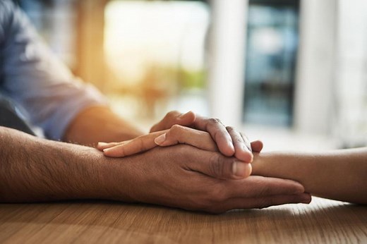 13 Supportive Things to Say on the Anniversary of Someone's Death | LoveToKnow