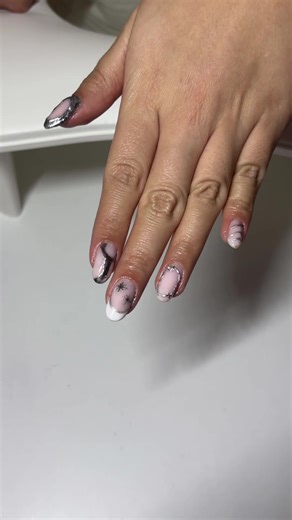 Stunning Silver Chrome Nail Art Designs