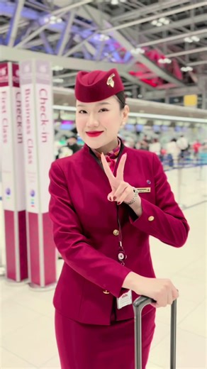 Exploring Qatar Airways: The Beauty of Cabin Crew