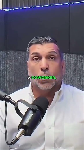 Introvert or Extrovert? Spot the Clues Fast! #shorts #communication