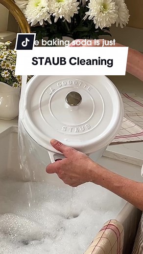 Yes, even a white STAUB can transform back to being spotless with the help of baking soda (or Bar Keepers Friend). Drop any cleaning questions you have in the comments. #madeinstaub #staub #cleanwithme #castironcare