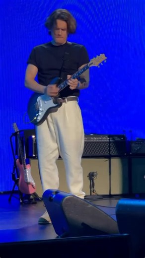 John Mayer Gear on Instagram: "Last Train Home - Live at the Hollywood Palladium (February 9, 2022) Throwback to the Sob Rock era! He was using a PRS Silver Sky Faded Black Tee Satin, still as a prototype. In fact this was the very first time he was seen using it live. John’s amp setup was a Two-Rock John Mayer Signature amp, the Dumble Steel String Singer serial 004 and a Fender Bandmaster, all feeding cabs loaded with EV speakers. Cabs were mic’ed with Shure SM7B mics. The overdrive pedals he 