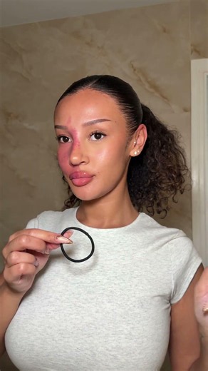 Ad. Curly slick back tutorial only using ‪@garnieruki‬ coconut hair food!💁🏽‍♀️#slickback #curlyhair