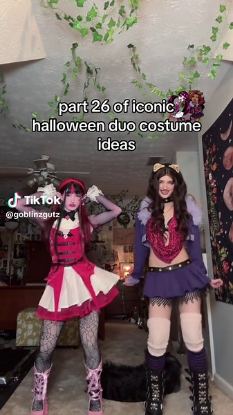 @Vi part 26 of iconic halloween duo costume ideas! #clawdeenwolf #draculaura #halloweencostume #cosplay #monsterhigh mh clawdeen matching inspo ghoul makeup