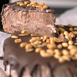 52K views · 235 reactions | Add a thick swirl of Dark Roasted Peanut Butter to our Chocolate Ganache and Vanilla Bean Tuxedo Ice Cream, smooth it over a sweet-and-salty Brown Butter Pretzel crust, and top it with dark chocolate and peanuts for a decadent dessert that doesn’t require turning the oven on! Recipe in the comments. | Private Selection | Facebook