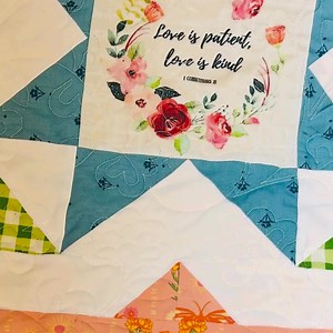 🧵Bible Verse Quilt Pattern https://easypiecyquilts.com/collections/one-of-a-kind-quilt-patterns/products/fussy-frames-quilt-pattern | Easy Piecy Quilts