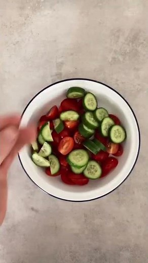 Snelle Griekse salade met feta.